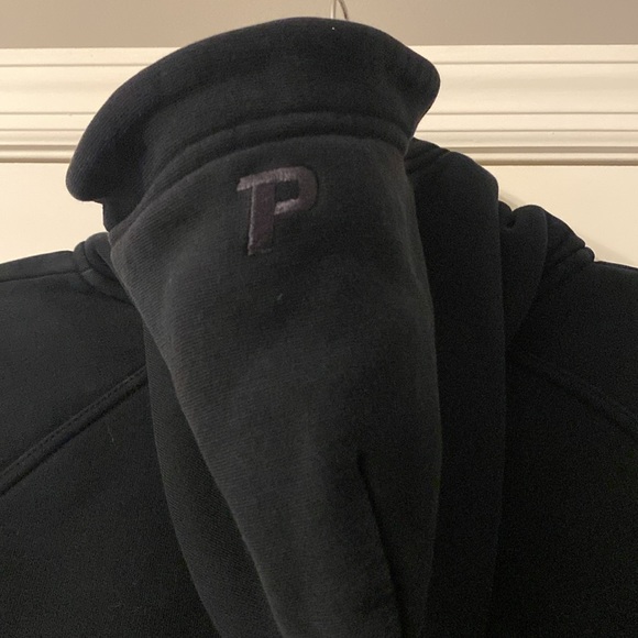 Peak Performance Sweden Black Hoodie - Picture 6 of 8